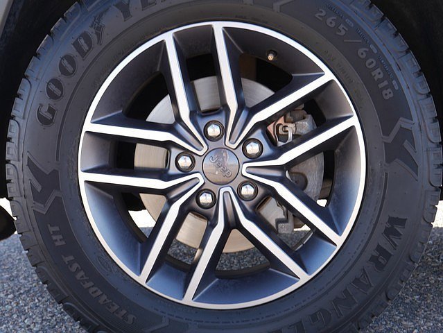 Used 2020 Jeep Grand Cherokee Limited image 63