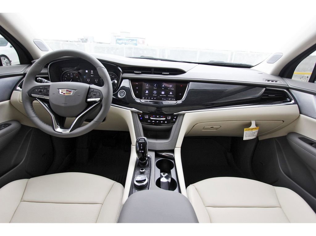 New 2025 Cadillac XT6 Premium Luxury w/ Technology Package image 9