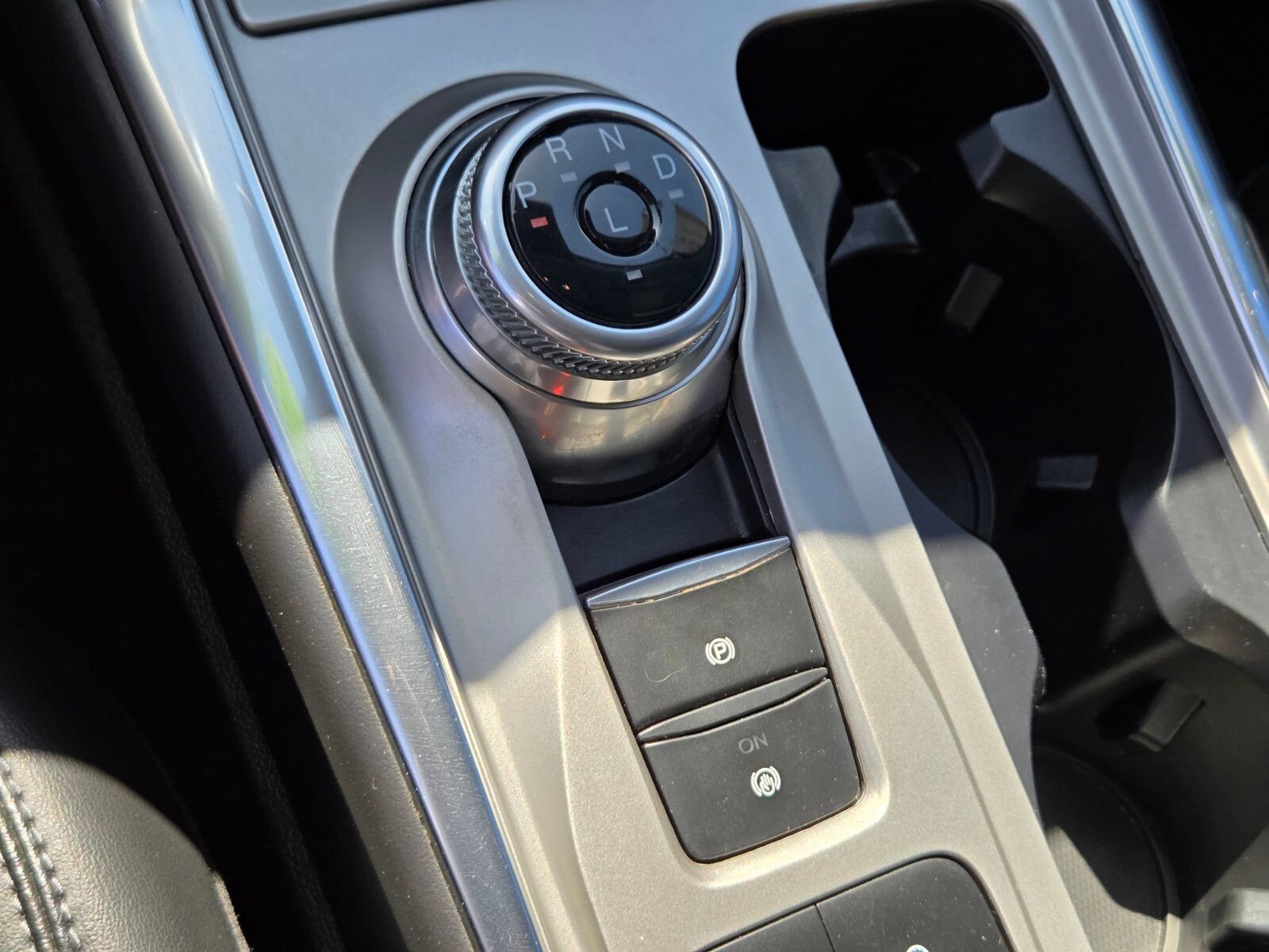 Certified 2023 Ford Explorer XLT w/ Equipment Group 202A RWD image 24