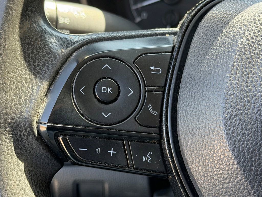 Used 2020 Toyota Corolla LE w/ Carpet Mat Package (TMS) FWD image 15