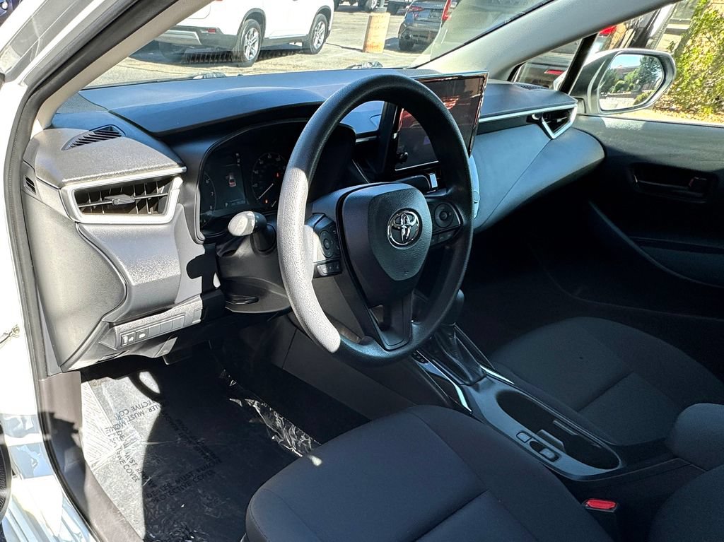Used 2023 Toyota Corolla LE FWD image 18