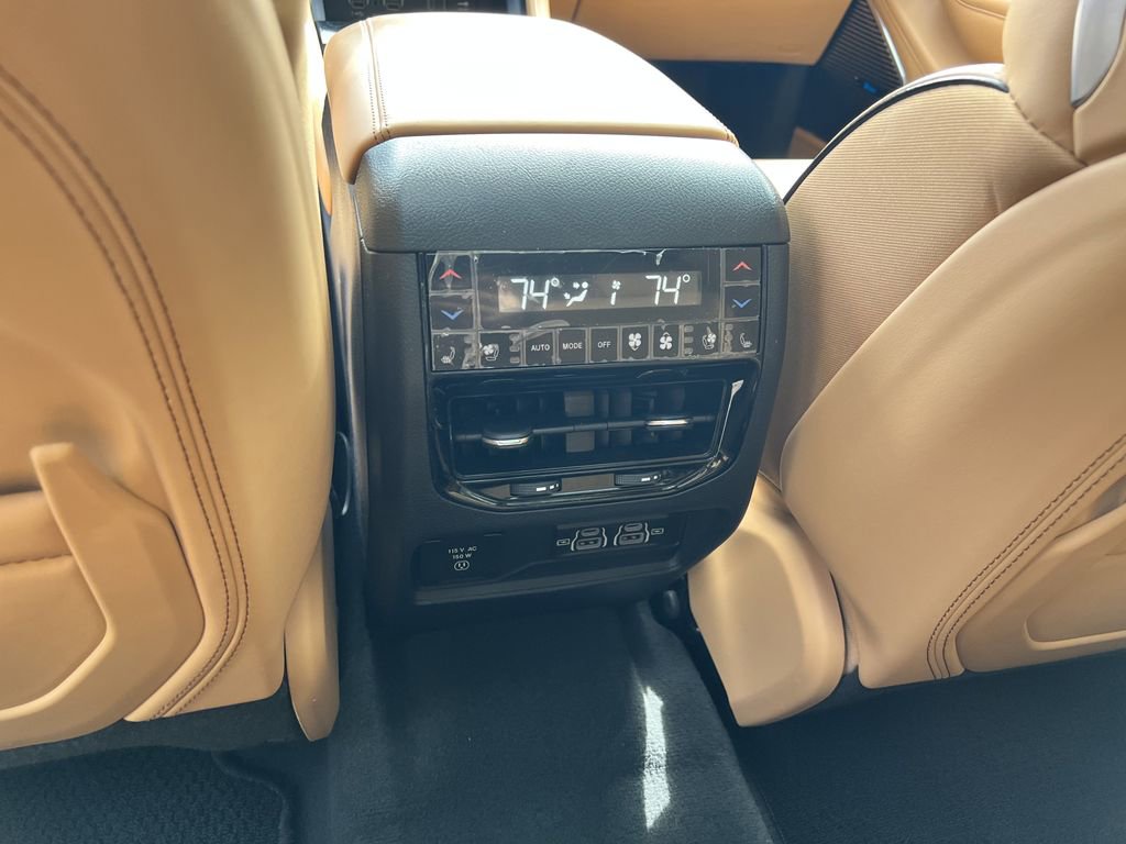 Certified 2024 Jeep Grand Cherokee L Summit AWD/4WD image 19