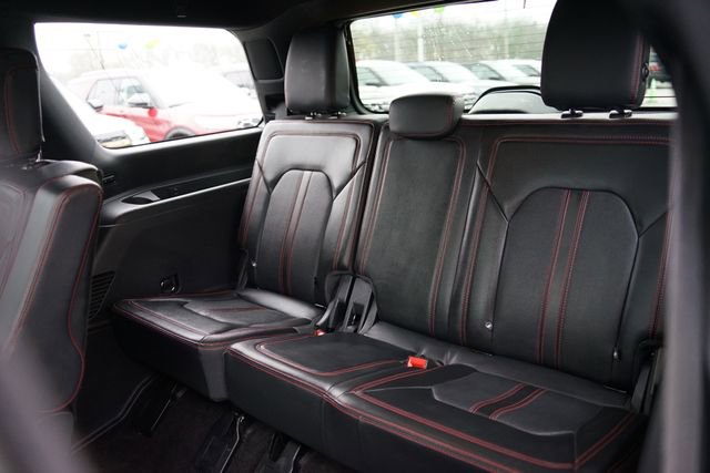 Certified 2022 Ford Expedition Limited image 8