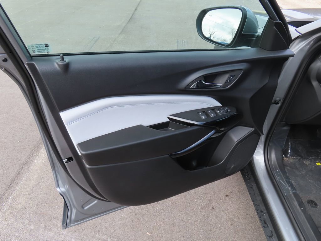 New 2026 Chevrolet Trax LT w/ Driver Confidence Package image 19