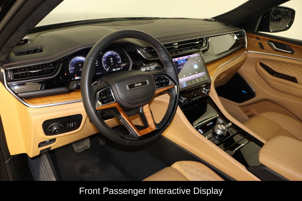 Used 2025 Jeep Grand Cherokee L Summit AWD/4WD image 27