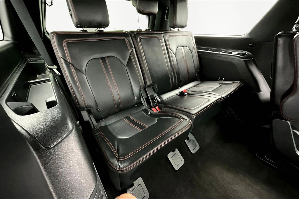 Used 2022 Ford Expedition Max Limited image 28