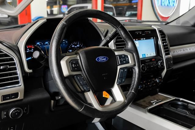 Used 2017 Ford F250 Lariat w/ Lariat Value Package AWD/4WD image 16