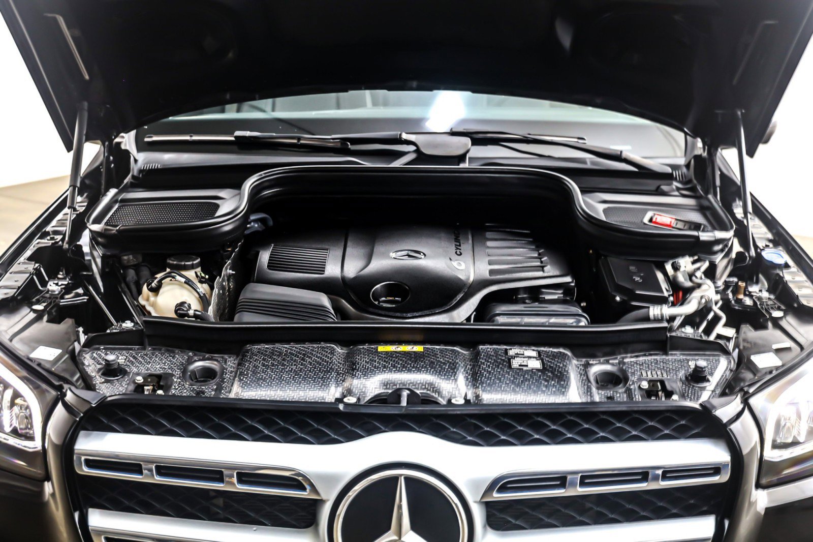 Used 2021 Mercedes-Benz GLS 450 4MATIC image 10