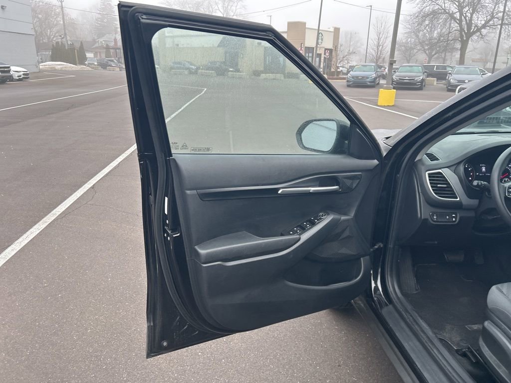 Used 2023 Kia Seltos LX image 12