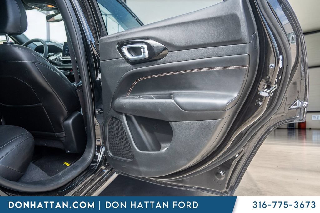 Used 2023 Jeep Compass Limited AWD/4WD image 20