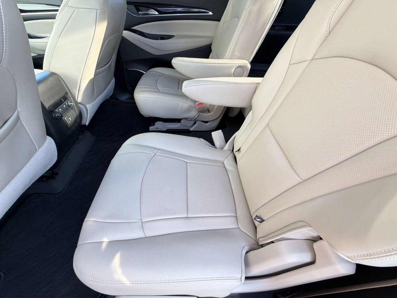 Used 2020 Buick Enclave Essence FWD image 29