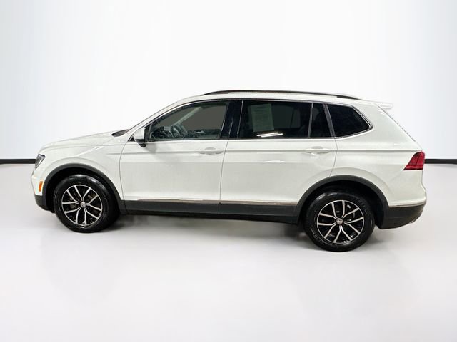 Used 2021 Volkswagen Tiguan SE w/ Panoramic Sunroof Package image 4