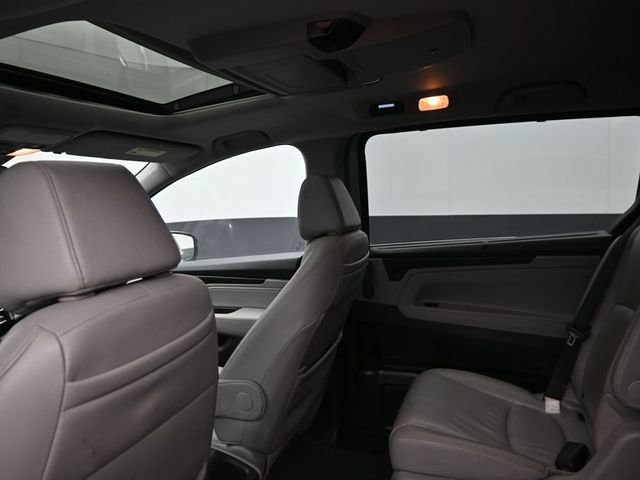 Used 2018 Honda Odyssey Touring image 20