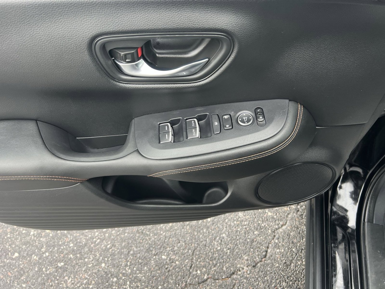 Used 2023 Honda HR-V Sport image 14