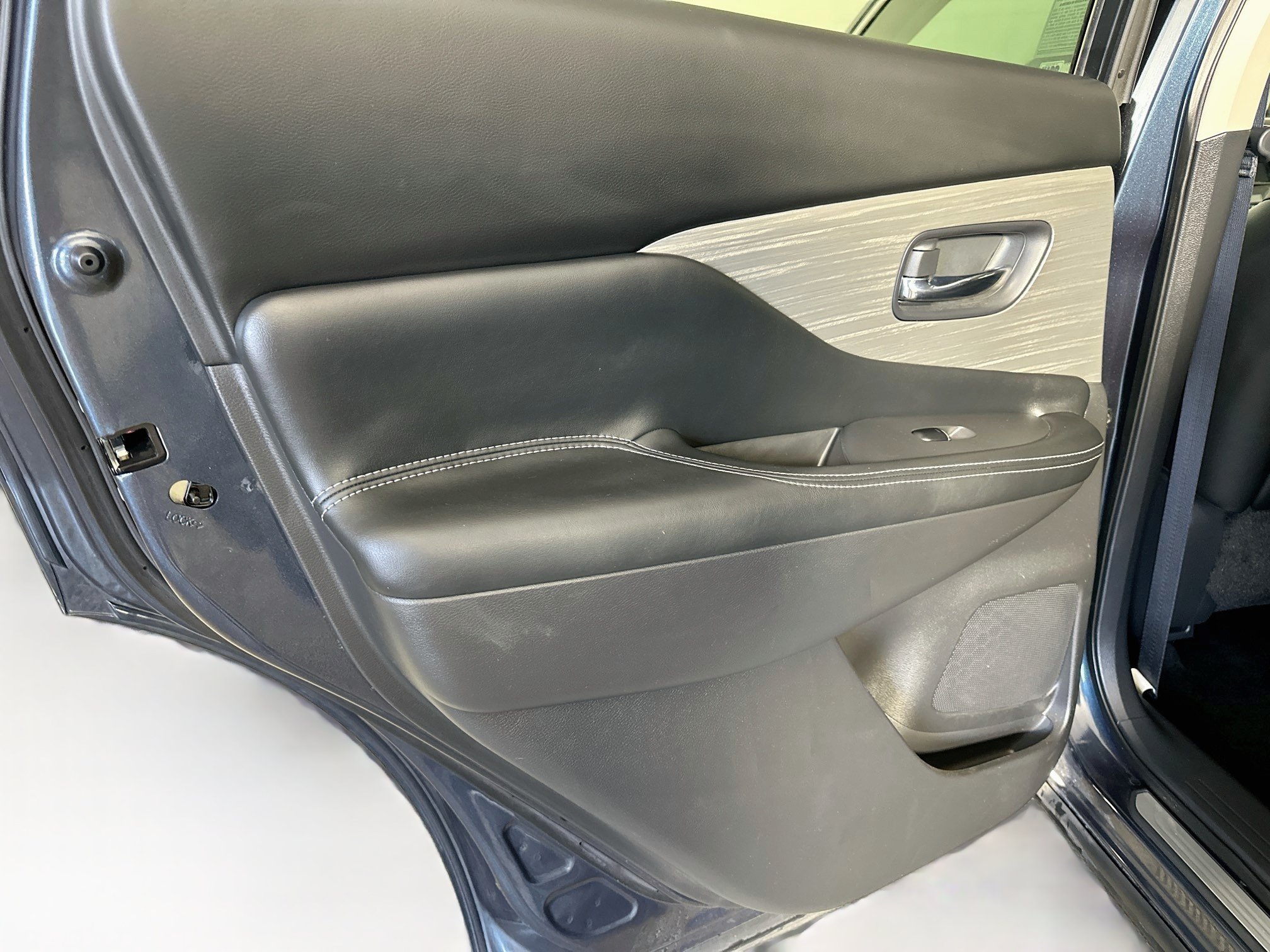 Used 2016 Nissan Murano Platinum w/ Platinum Technology Package FWD image 27