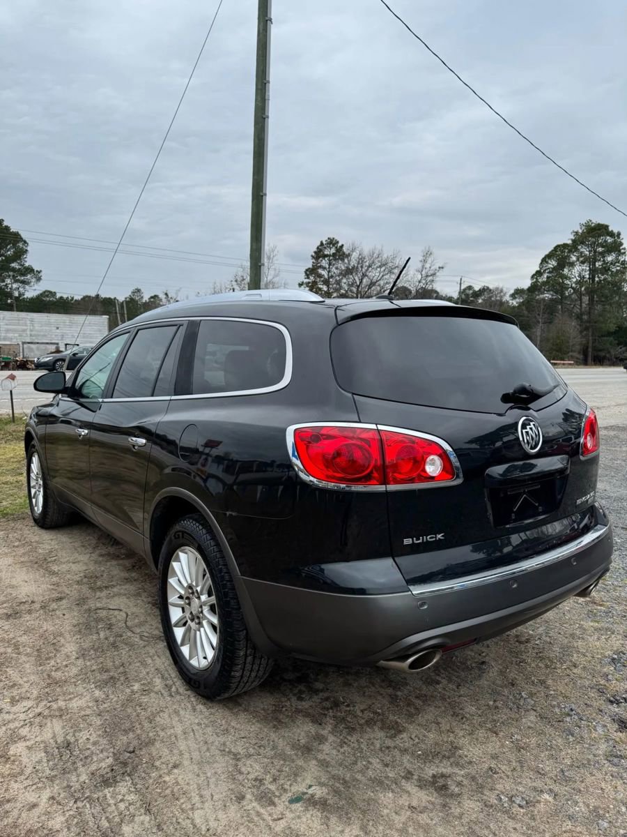 Used 2011 Buick Enclave CXL image 7