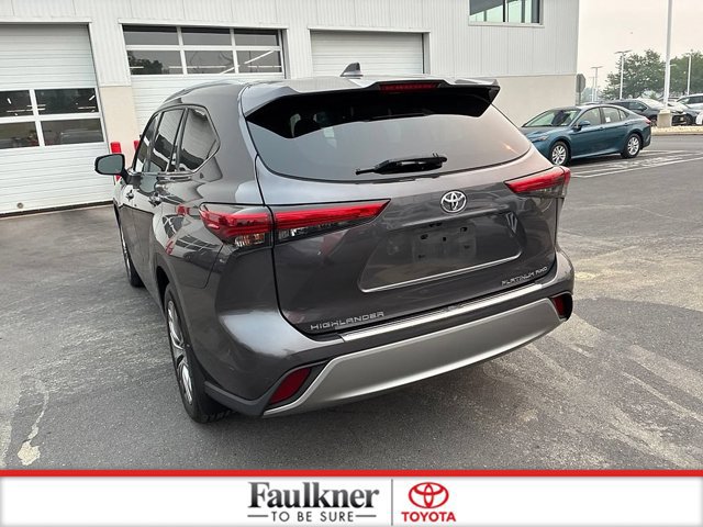 Used 2021 Toyota Highlander Platinum AWD/4WD image 11