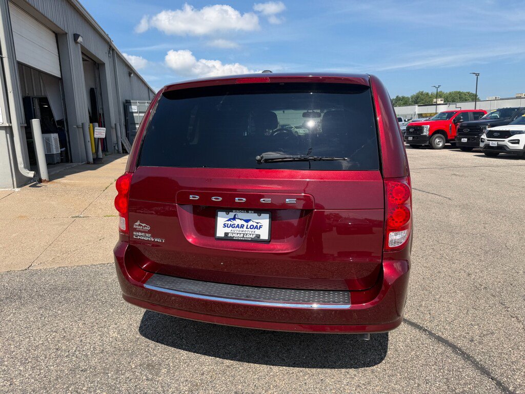 Used 2017 Dodge Grand Caravan SE FWD image 5