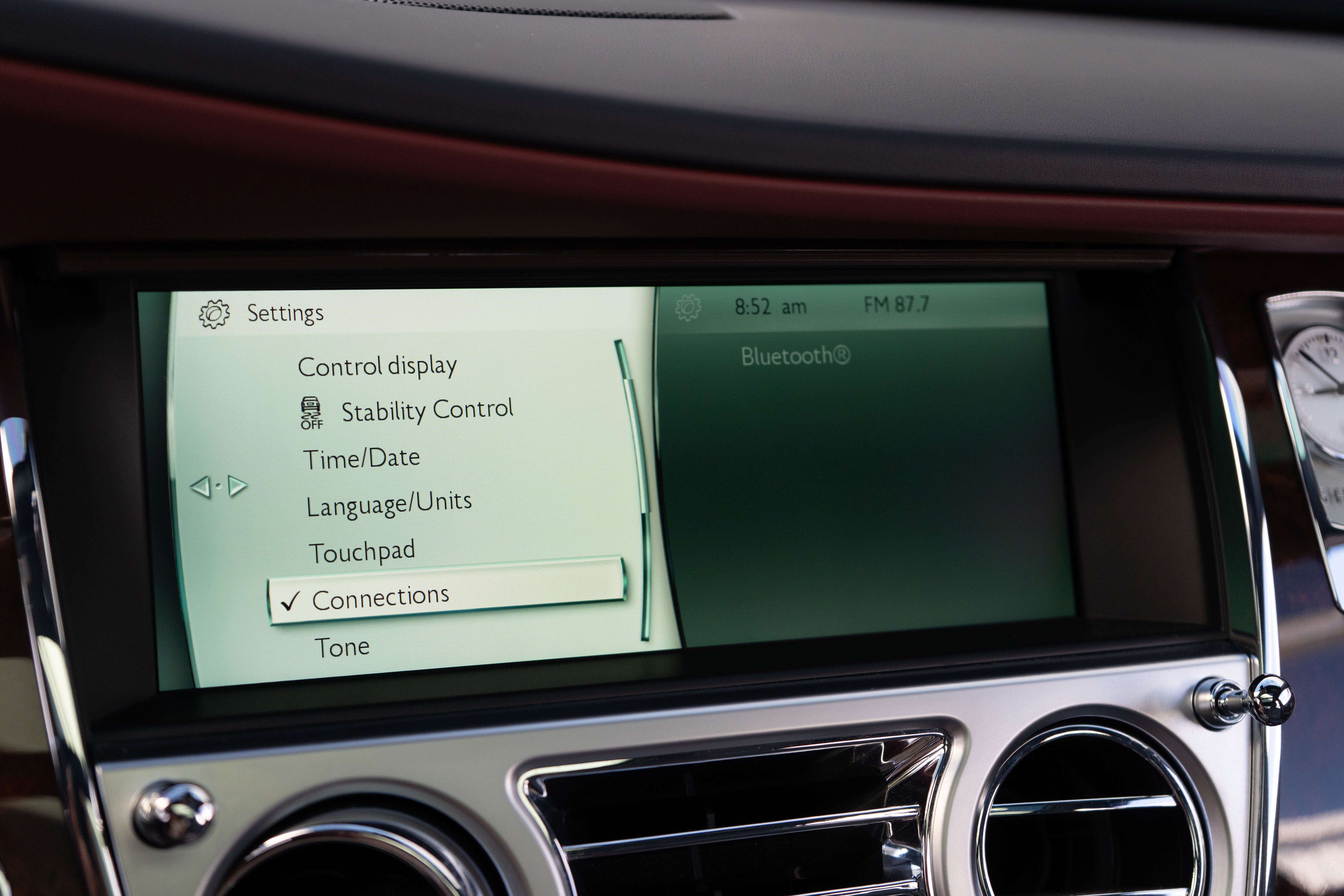 Used 2017 Rolls-Royce Ghost RWD image 21