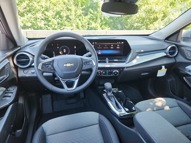 New 2026 Chevrolet Trax LT w/ Sunroof Package FWD image 20