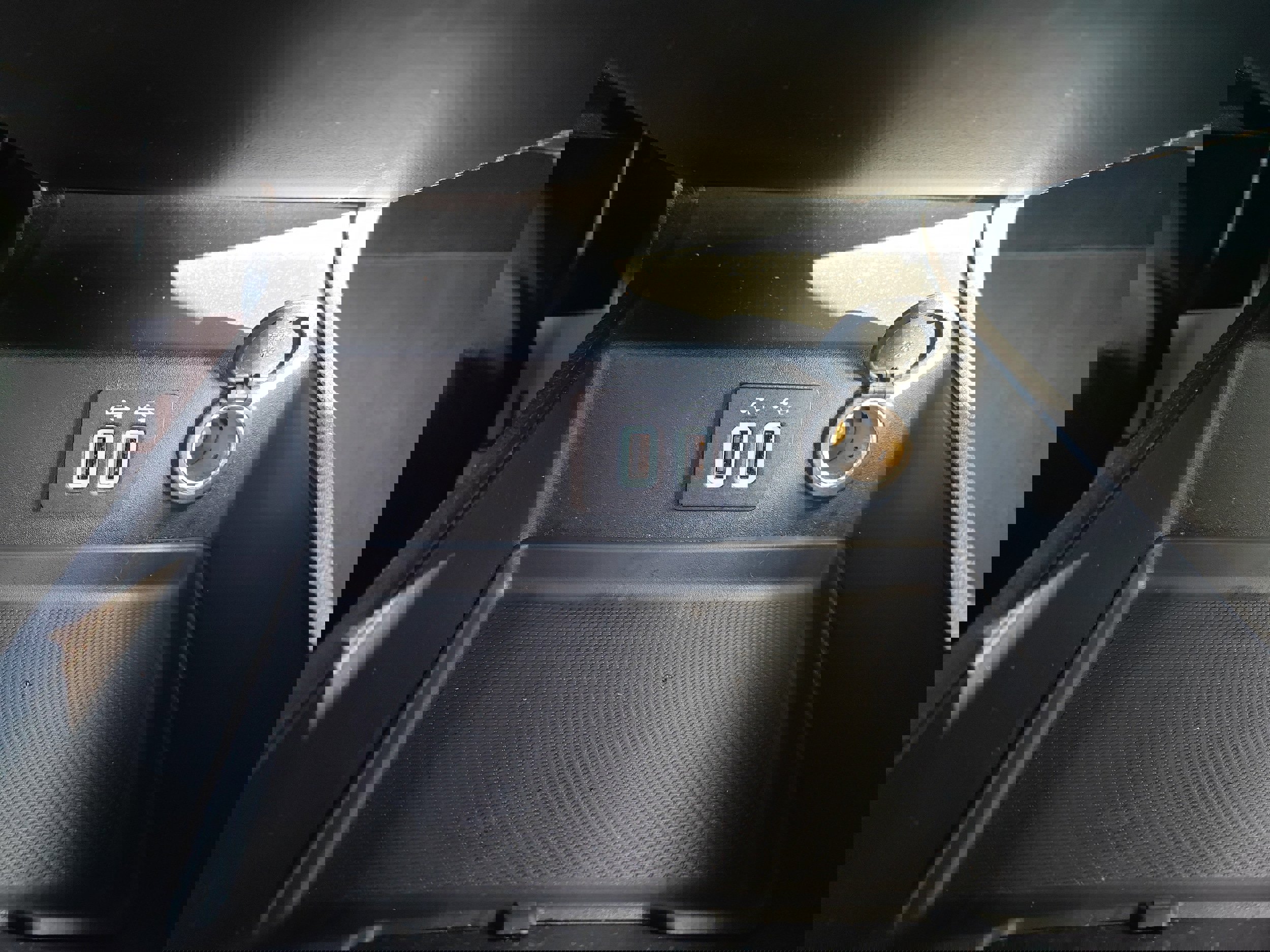 Used 2020 Ford Fusion SE w/ Equipment Group 151A image 14