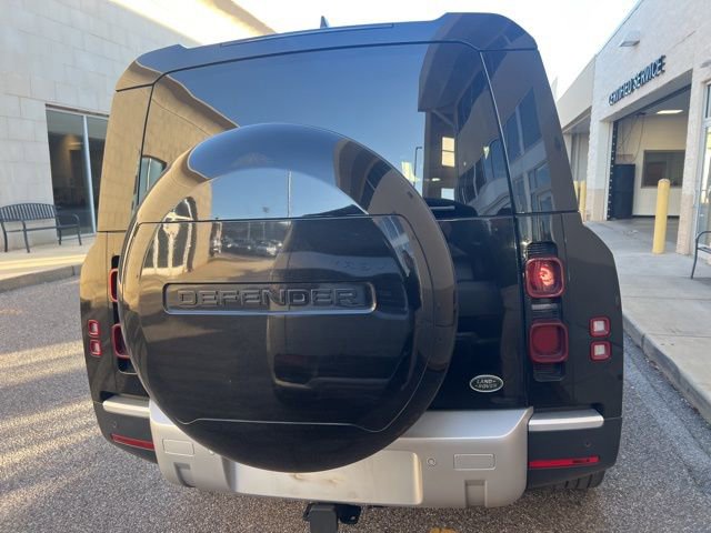 Used 2023 Land Rover Defender 130 S image 5