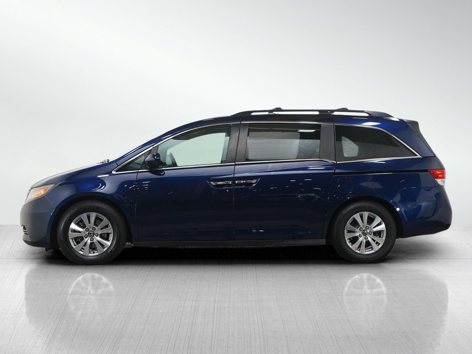 Used 2015 Honda Odyssey EX-L image 2