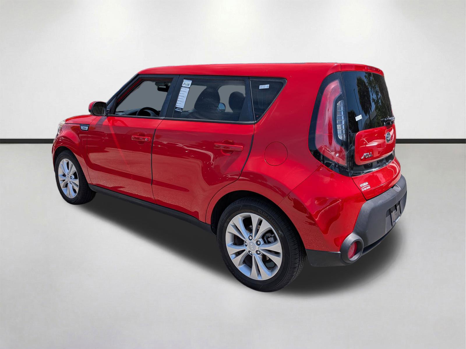 Used 2015 Kia Soul + FWD image 6