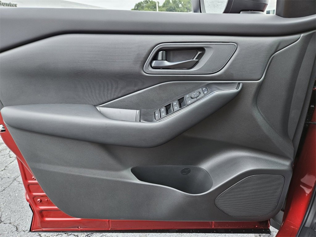 New 2026 Nissan Rogue S image 13