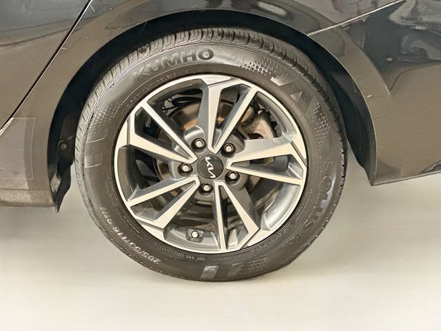 Used 2023 Kia Forte LXS FWD image 6