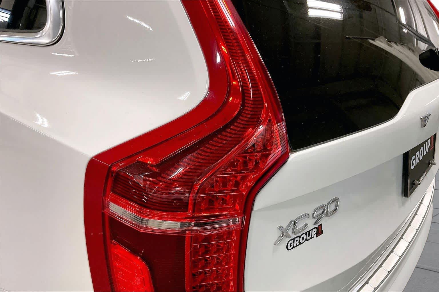 Used 2021 Volvo XC90 T6 Momentum w/ Climate Package AWD/4WD image 29