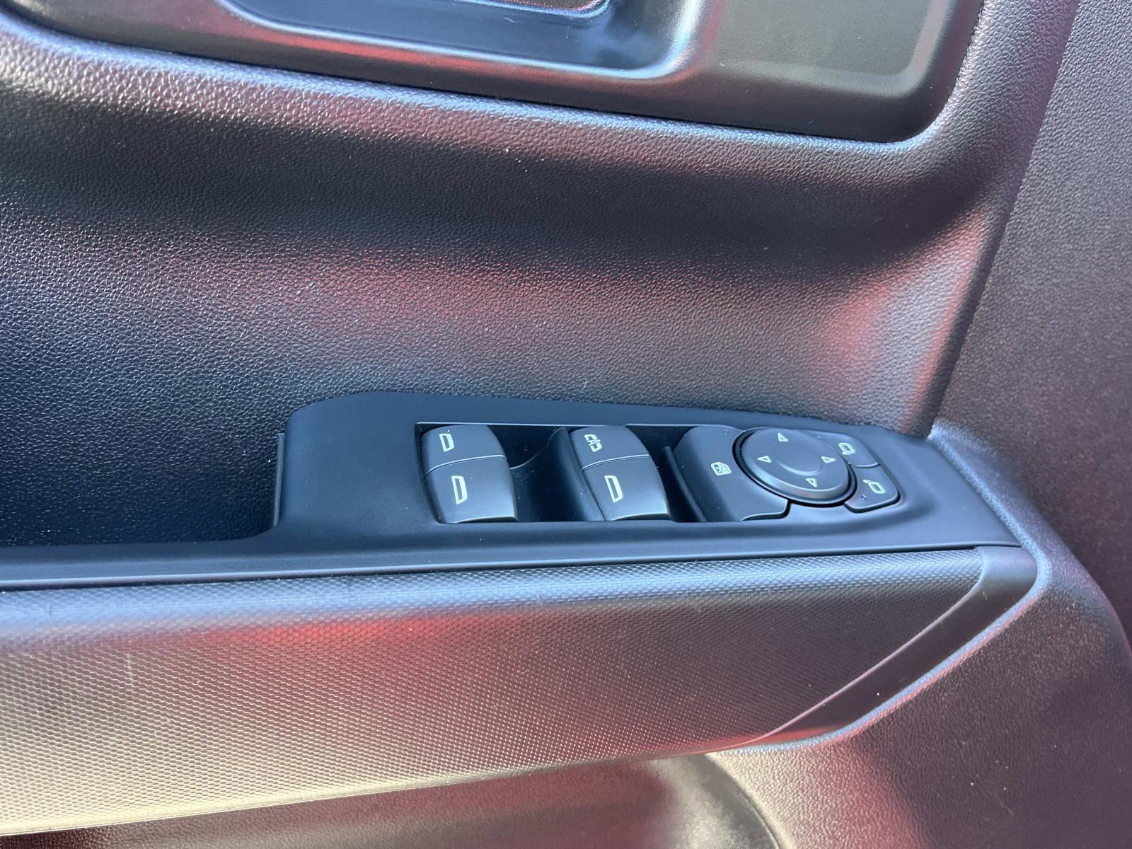 Used 2023 Chevrolet Silverado 1500 Custom image 26