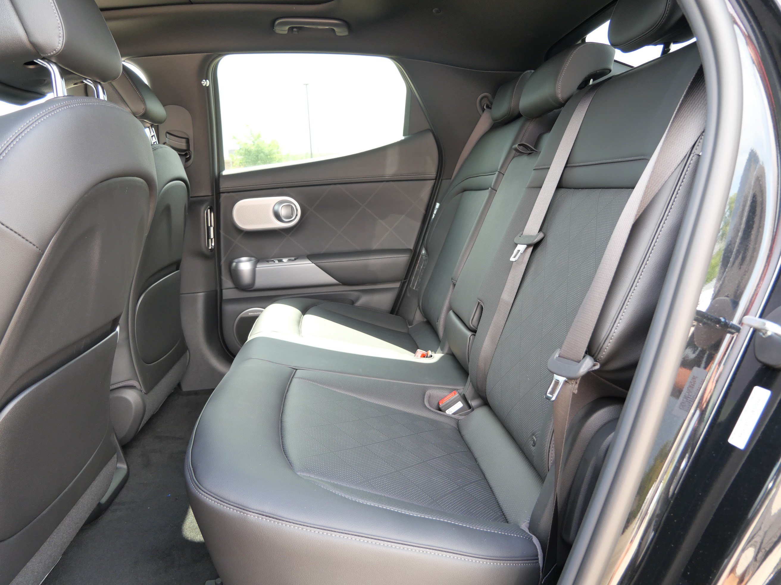 New 2027 Genesis GV60 Prestige AWD/4WD image 6