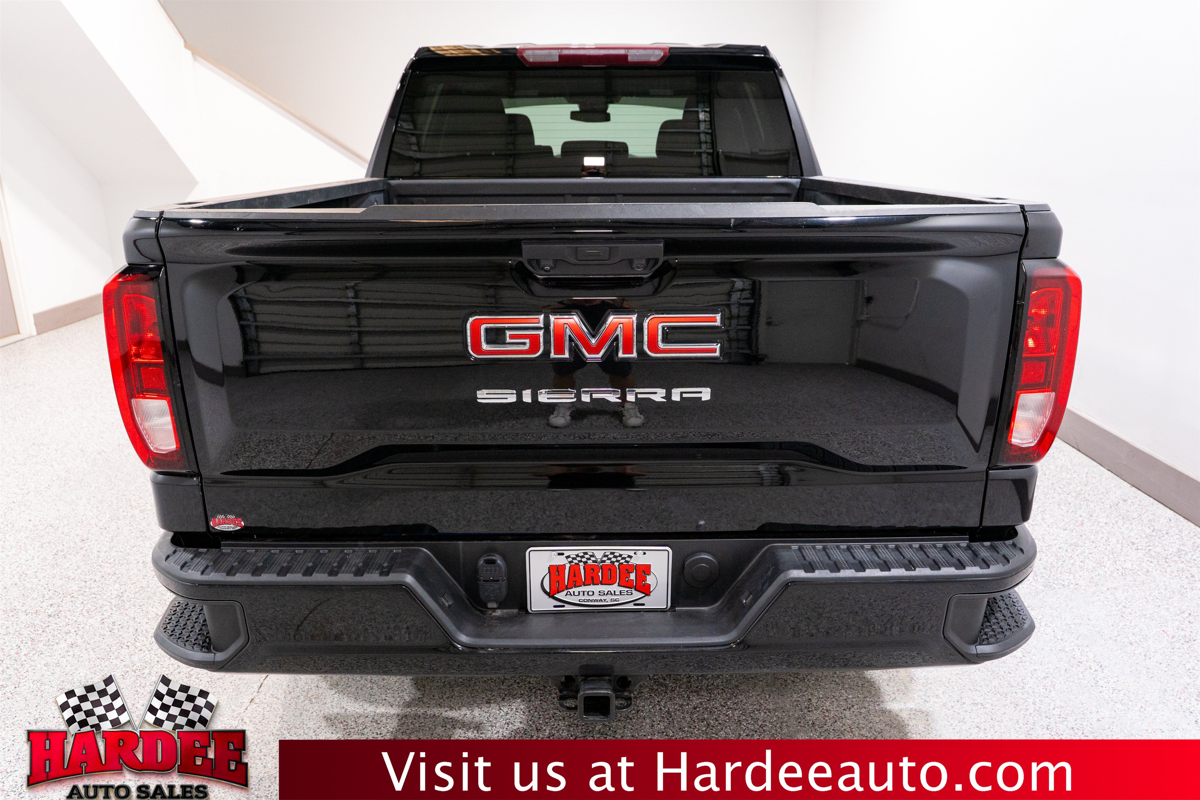 Used 2024 GMC Sierra 1500 Pro w/ Graphite Edition AWD/4WD image 4