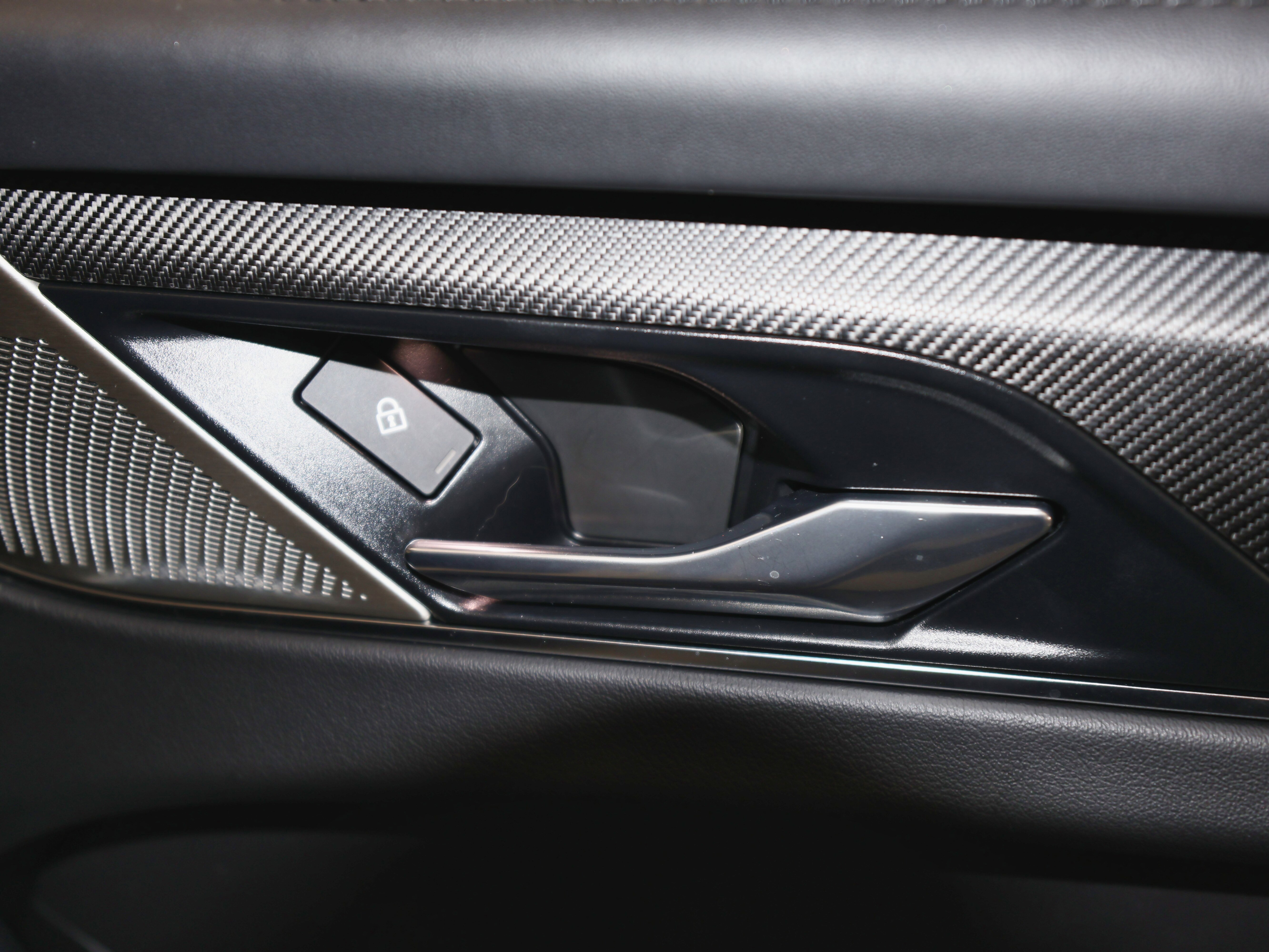 Used 2021 Jaguar F-PACE SVR image 61