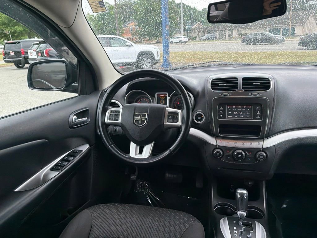 Used 2017 Dodge Journey SE w/ Flexible Seating Group FWD image 12