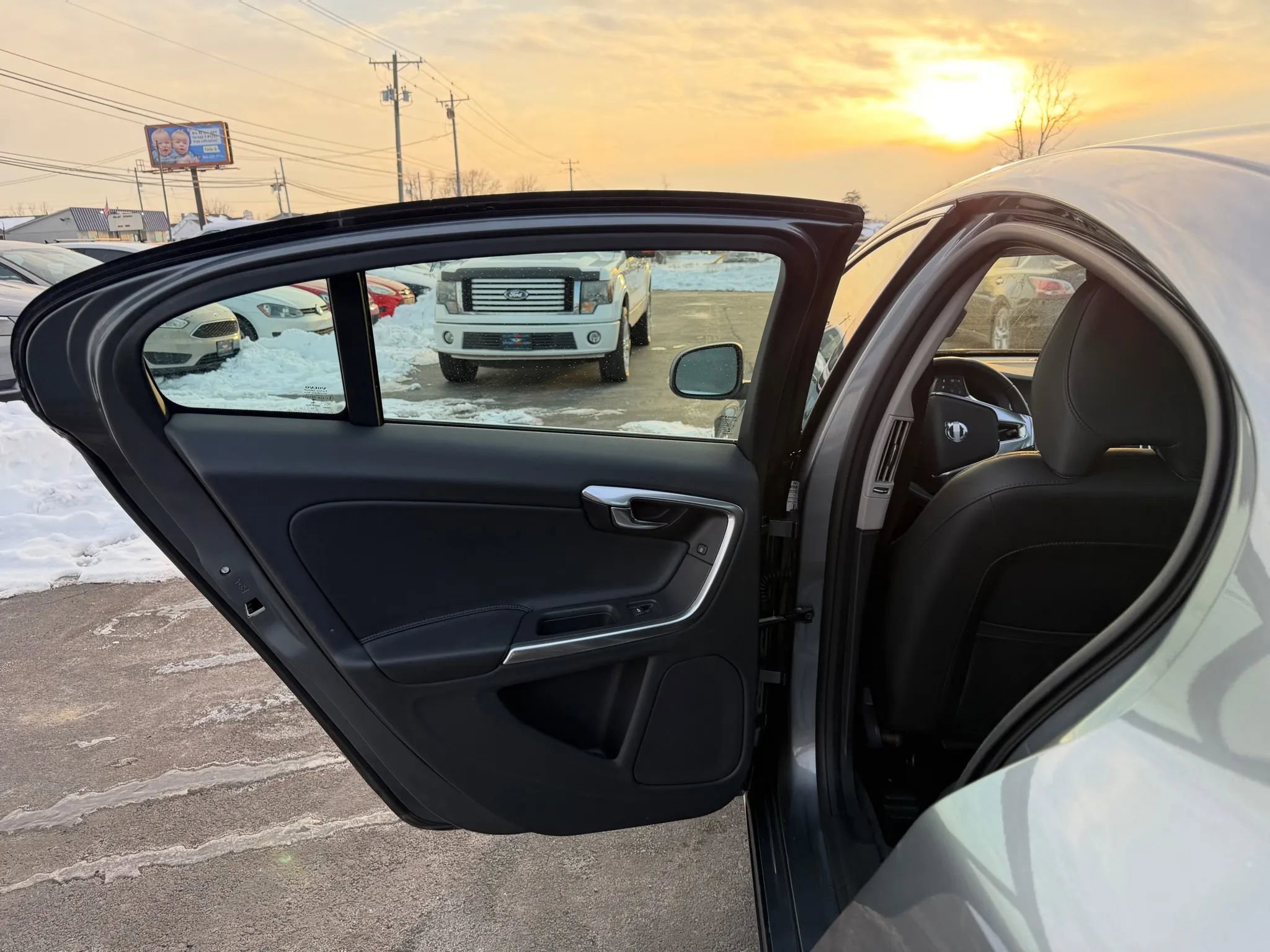 Used 2016 Volvo S60 T5 Premier image 33