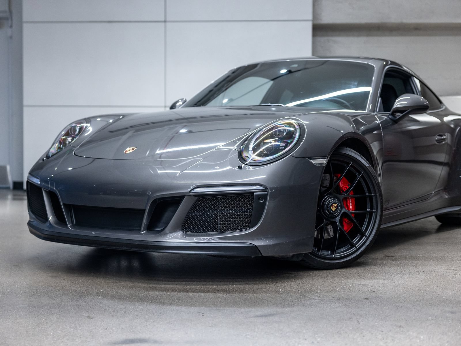 Certified 2018 Porsche 911 Carrera GTS RWD image 21