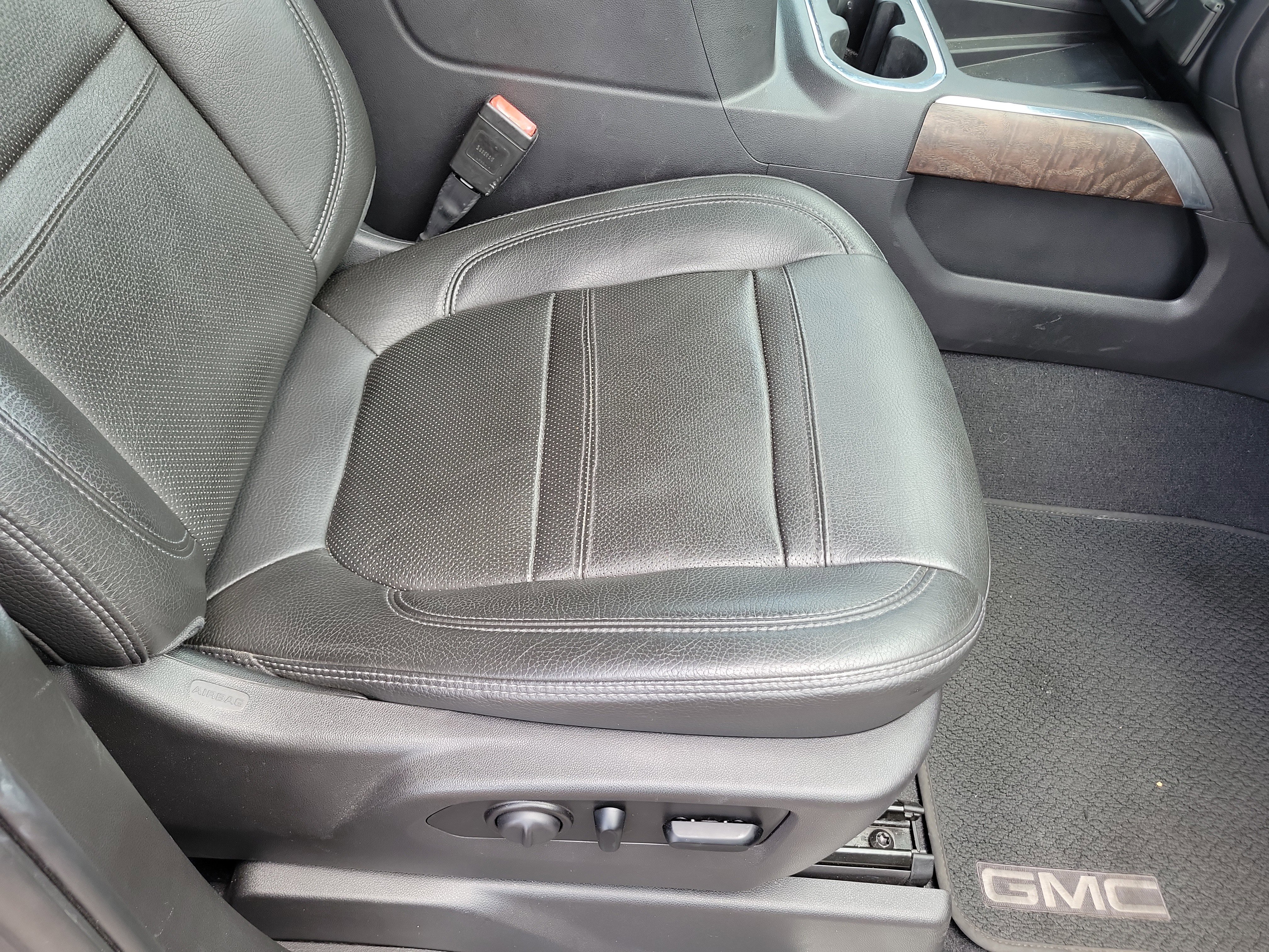 Used 2020 GMC Sierra 1500 Denali w/ Denali Ultimate Package AWD/4WD image 19