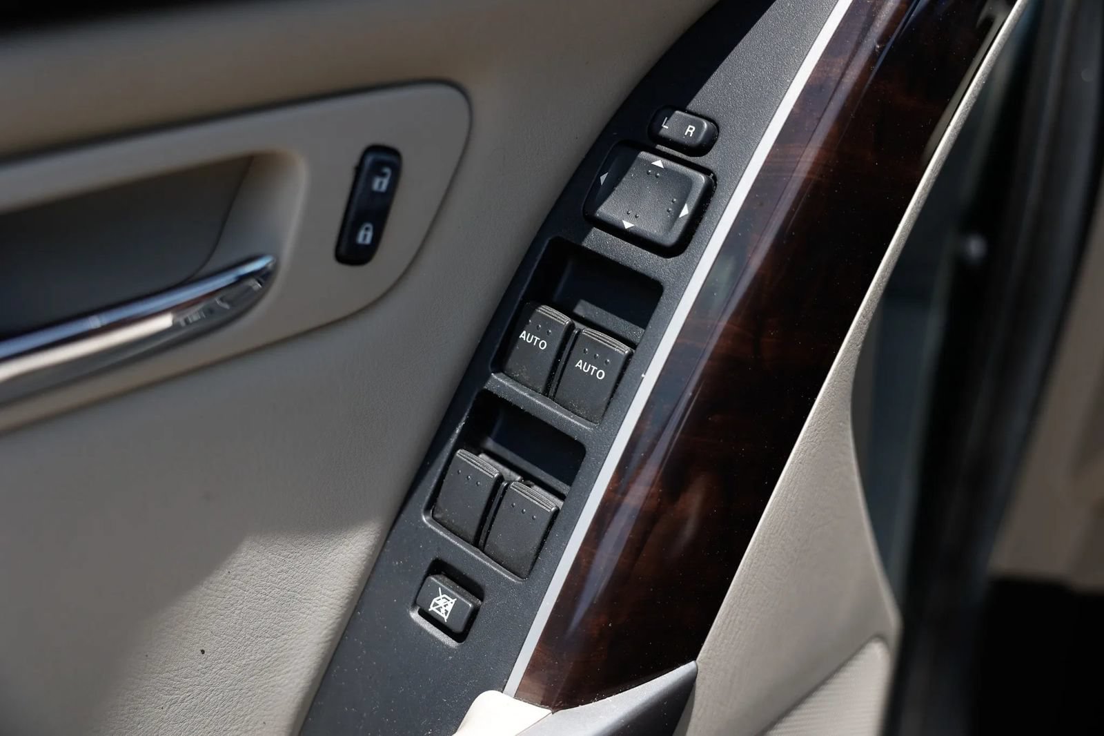 Used 2011 MAZDA CX-9 Grand Touring w/ Moonroof & Bose Audio Pkg FWD image 48