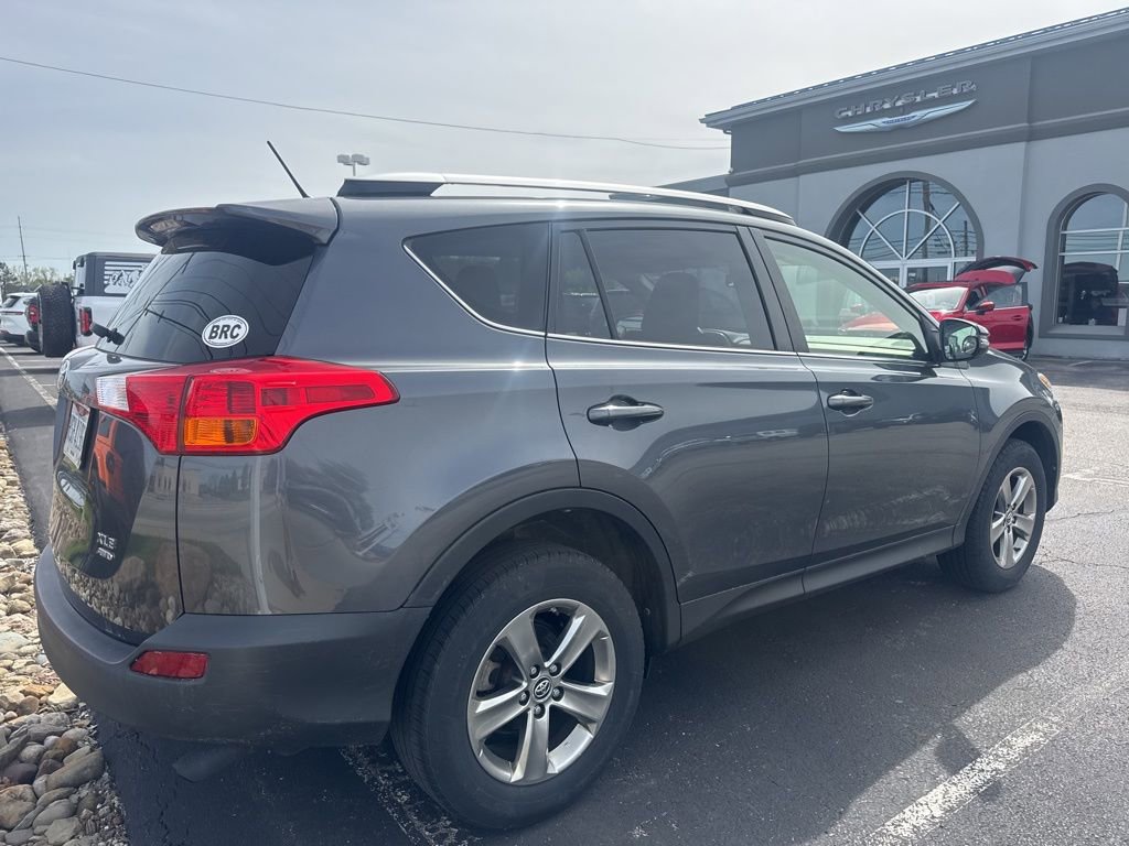 Used 2015 Toyota RAV4 XLE AWD/4WD image 11