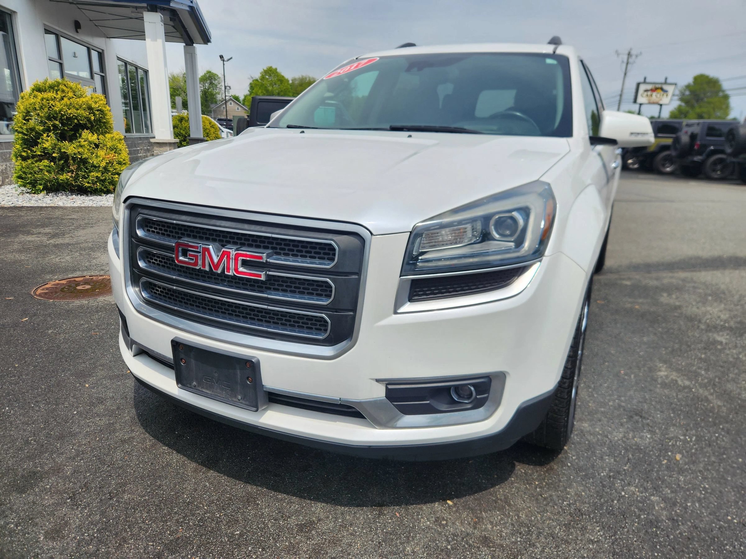Used 2017 GMC Acadia Limited SLT AWD/4WD image 6