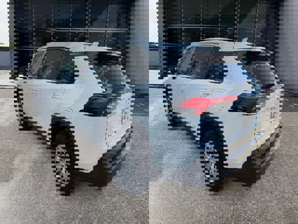 Used 2024 Toyota RAV4 LE image 4