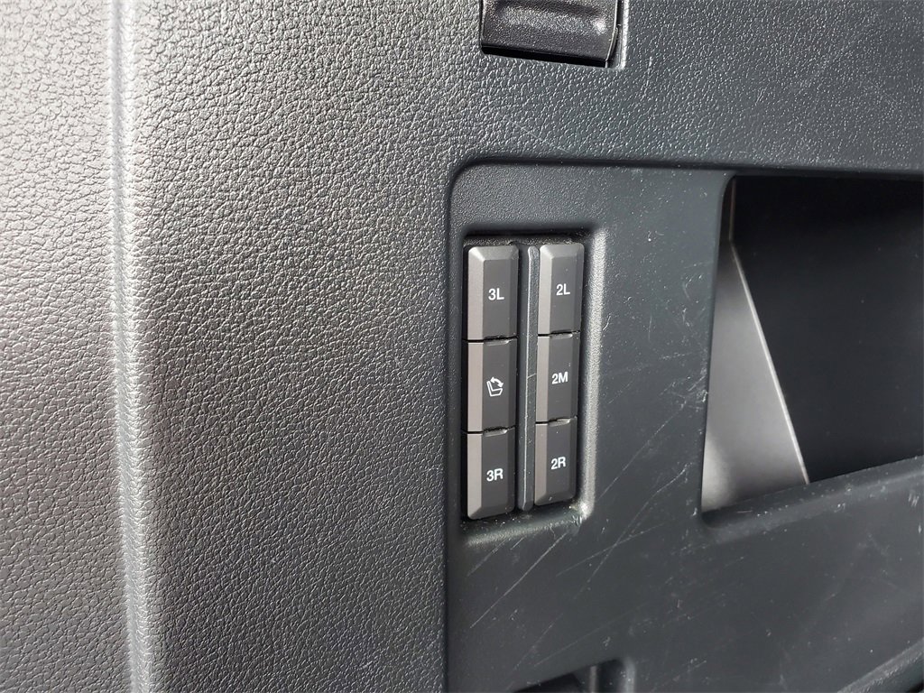 Used 2021 Ford Expedition Platinum image 32