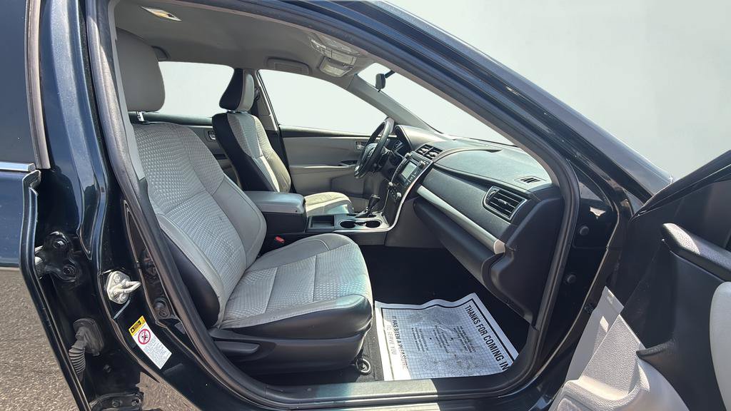 Used 2015 Toyota Camry SE FWD image 26