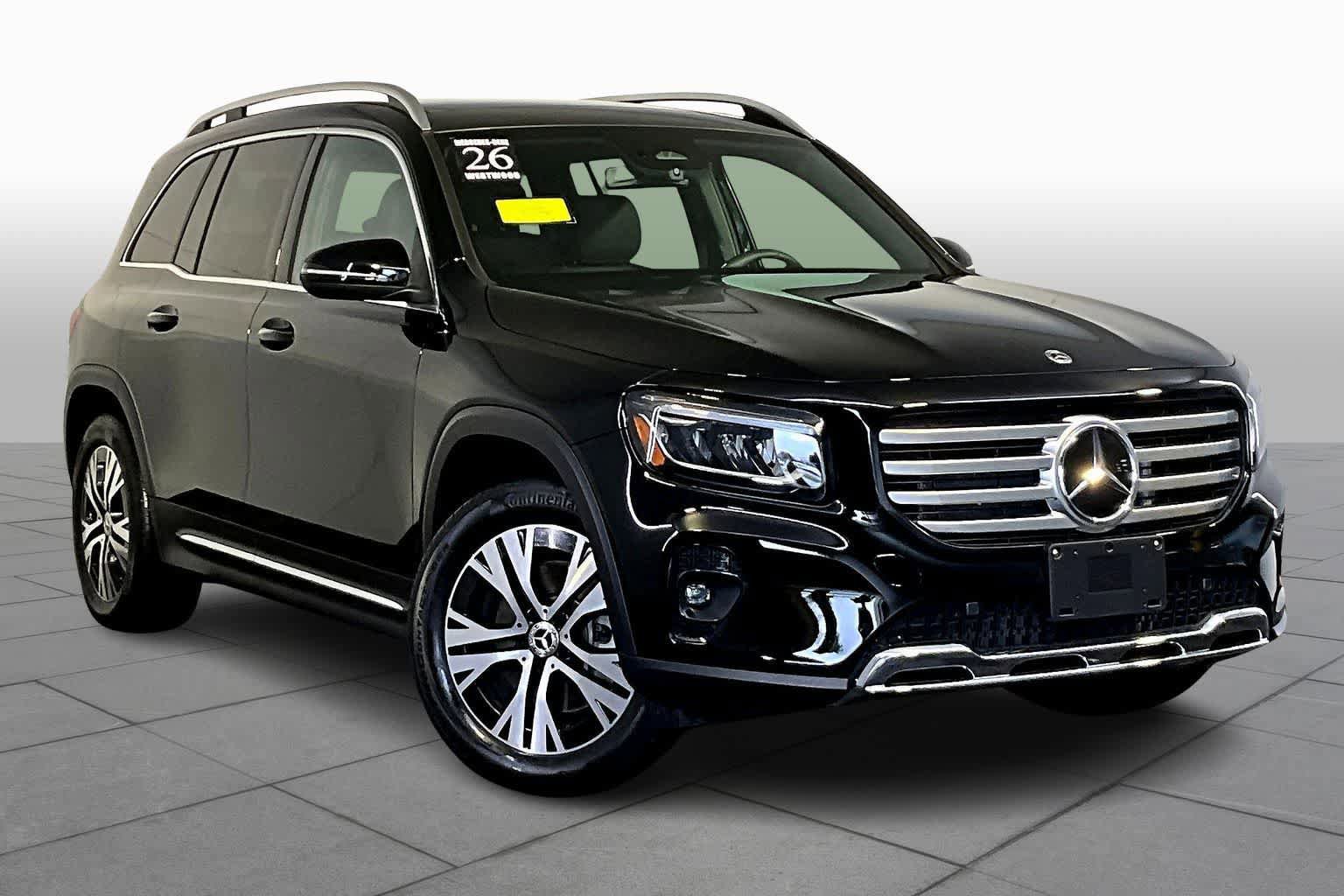 Used 2026 Mercedes-Benz GLB 250 4MATIC image 3
