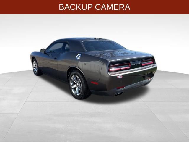 Used 2016 Dodge Challenger SXT w/ Cold Weather Group image 5
