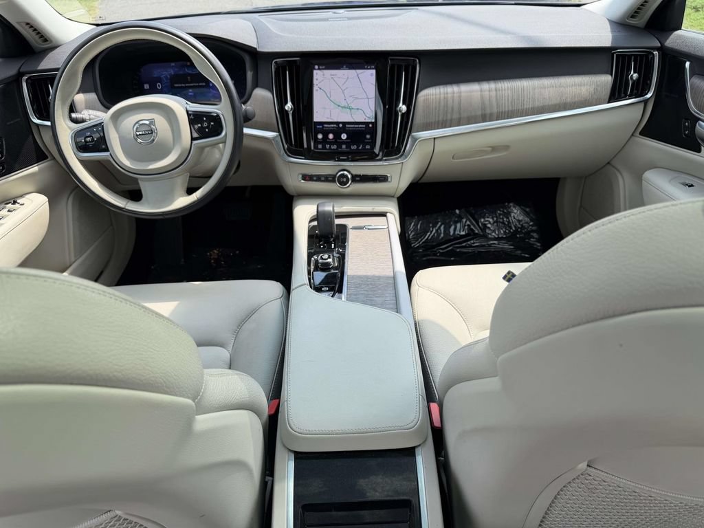 Used 2023 Volvo S90 B6 Plus AWD/4WD image 2