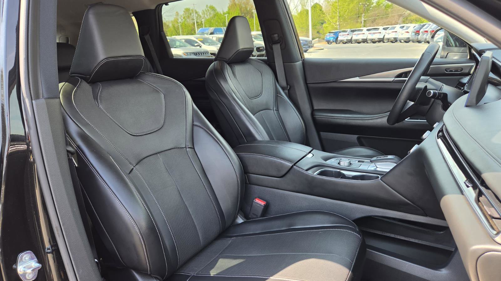 Used 2023 INFINITI QX60 Luxe w/ Vision Package image 46