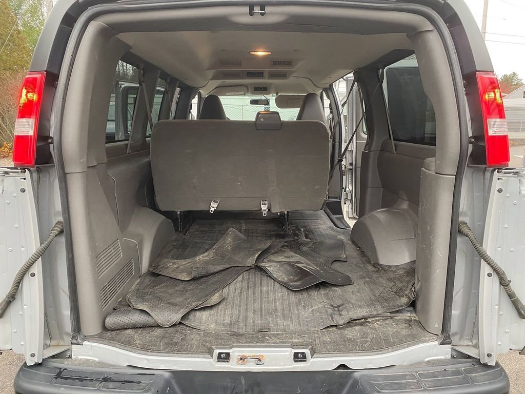 Used 2017 Chevrolet Express 2500 LS image 25